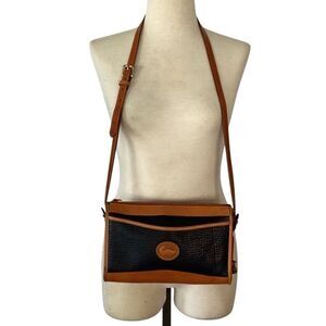 Vintage Dooney & Bourke Navy Blue Pebbled Leather Crossbody Bag Purse